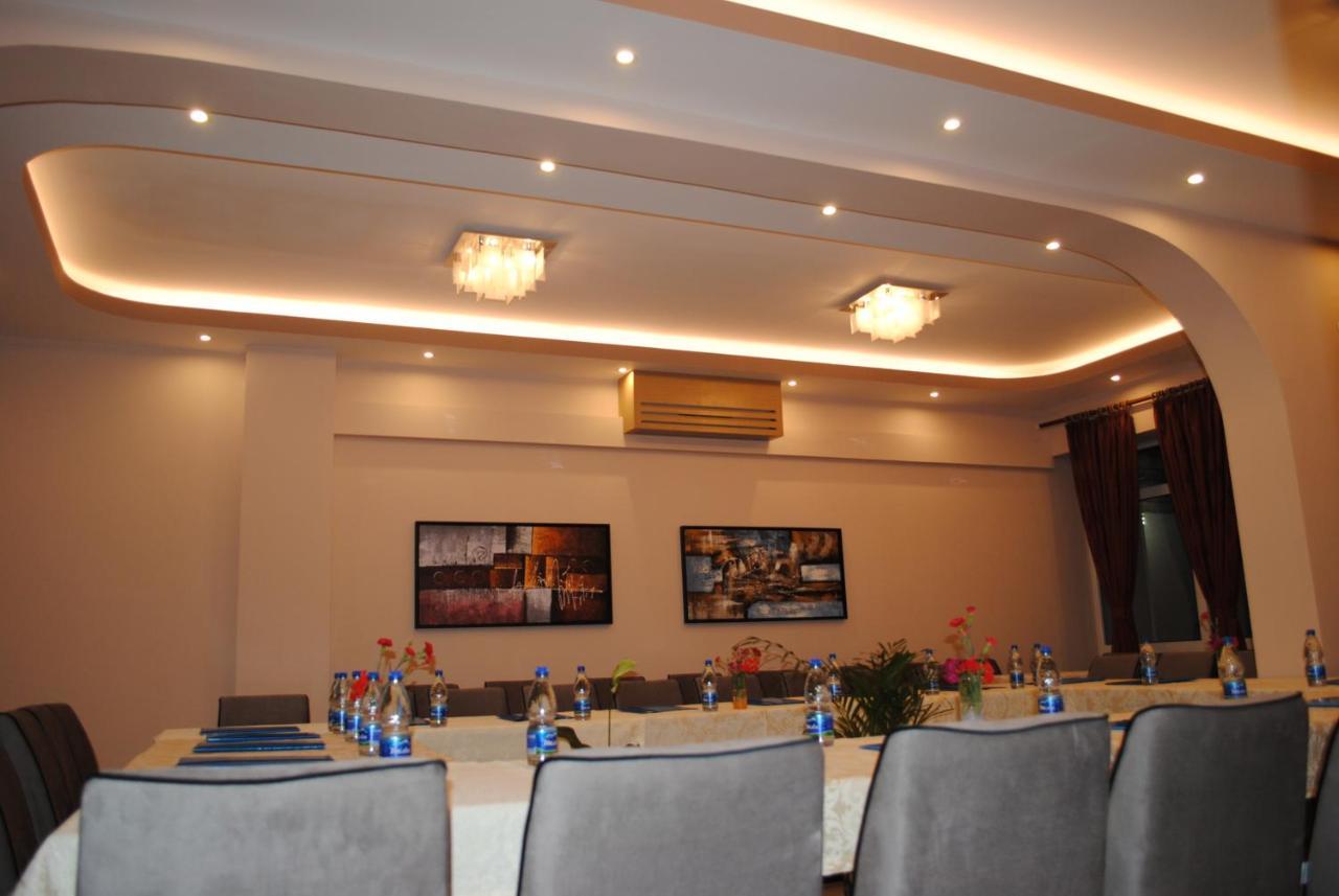 Hotel Palma تيرانا المظهر الخارجي الصورة